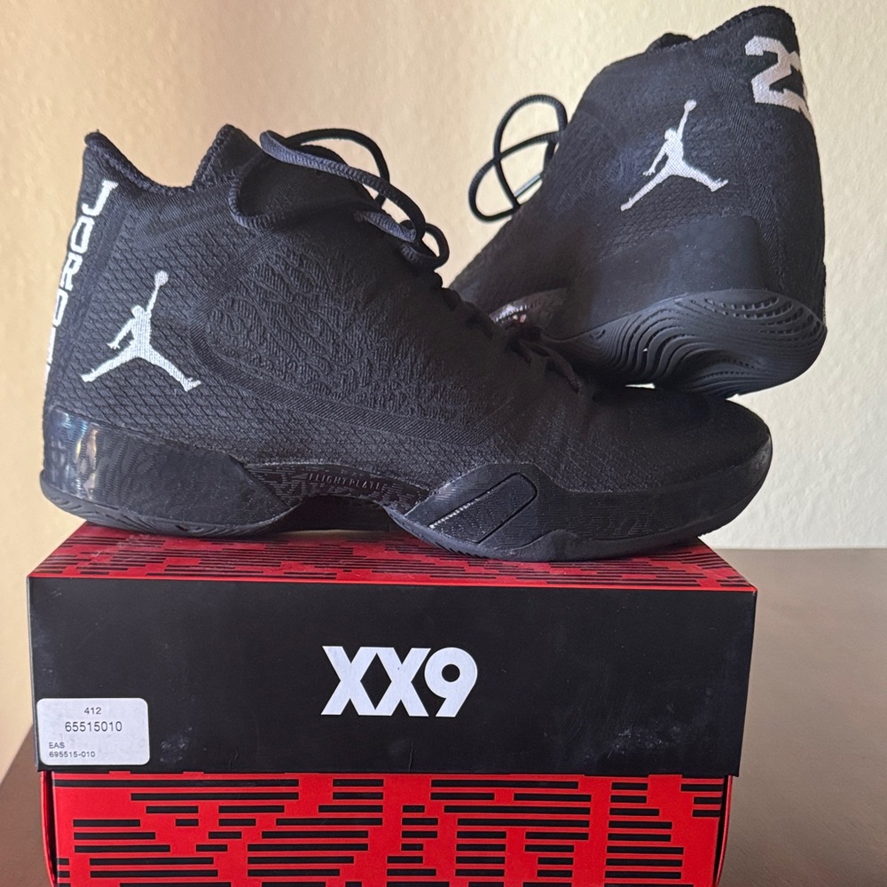 Jordan XX9 Black White Athletic Shoes